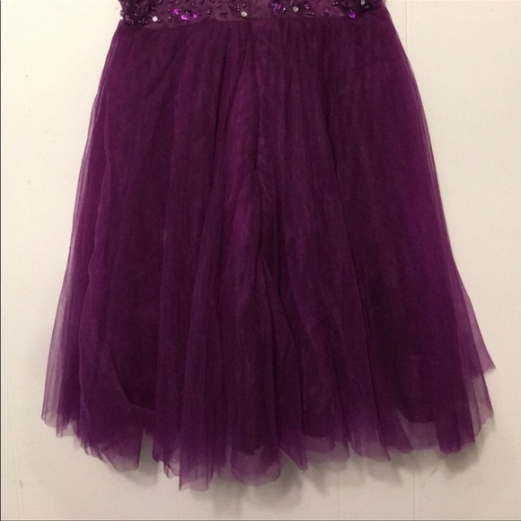 Adorable formal dress! - Picture 3 of 3